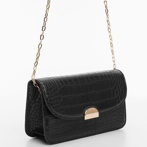 Elegant Black Crocodile-Embossed Shoulder Bag